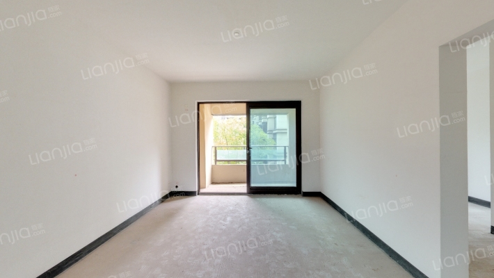 长滩原麓瑾园A区二手房实景图