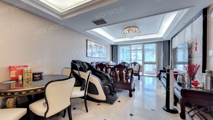 新华锦爱丁堡国际公寓二手房实景图