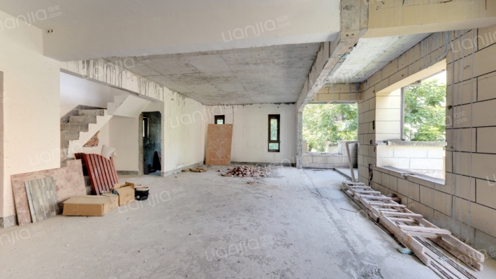 俊峰山万里二手房实景图