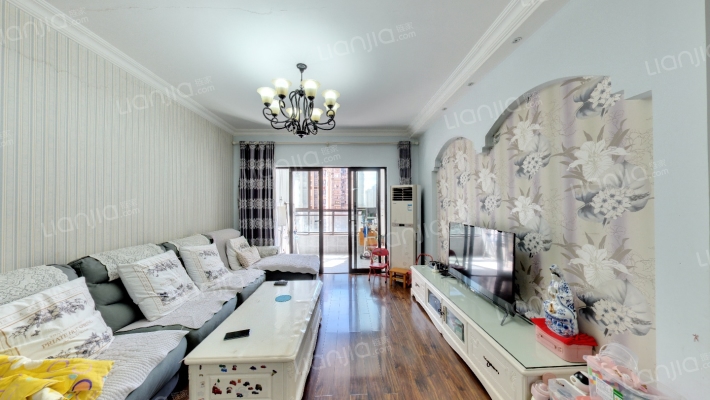 国际社区江御二手房实景图