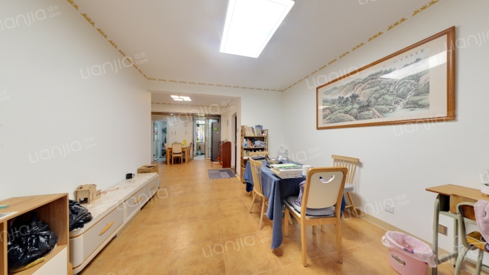 中加名园二手房实景图