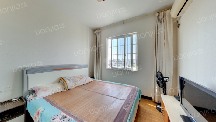 龙润尚城A区二手房实景图