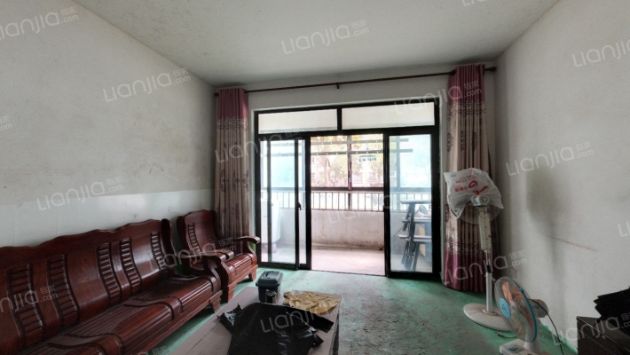 白云花园二手房实景图