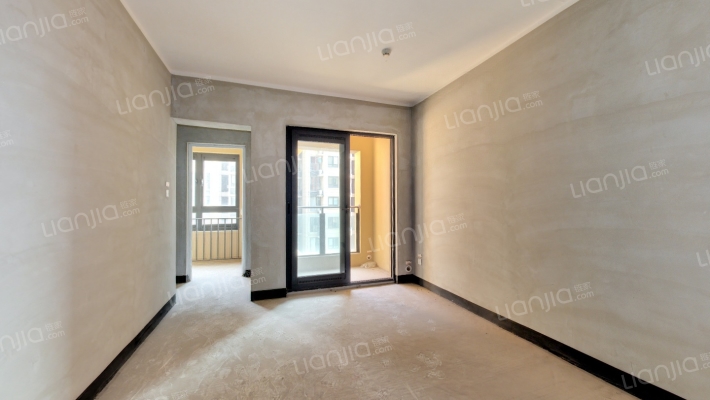 江山樾三期南二手房实景图