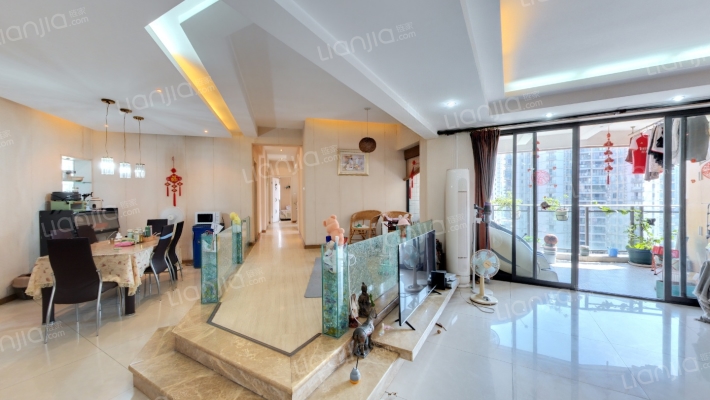 东和春天东区二手房实景图