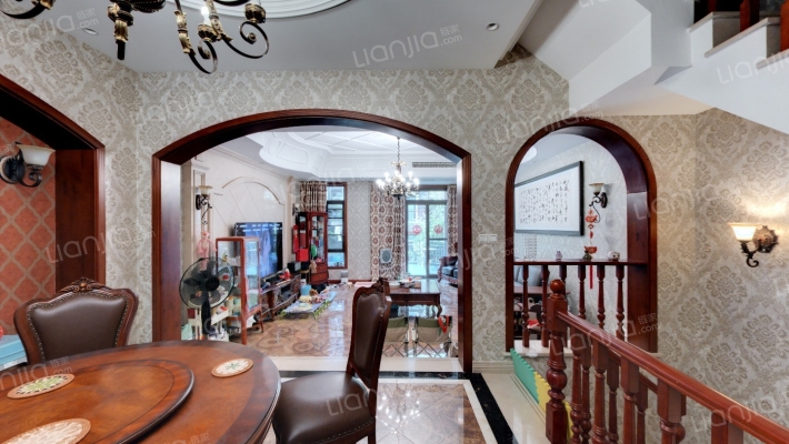 金科廊桥水乡B区二手房实景图