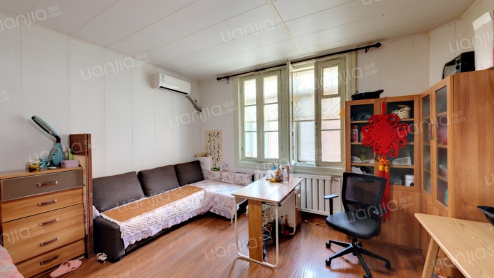 华卫里二手房实景图