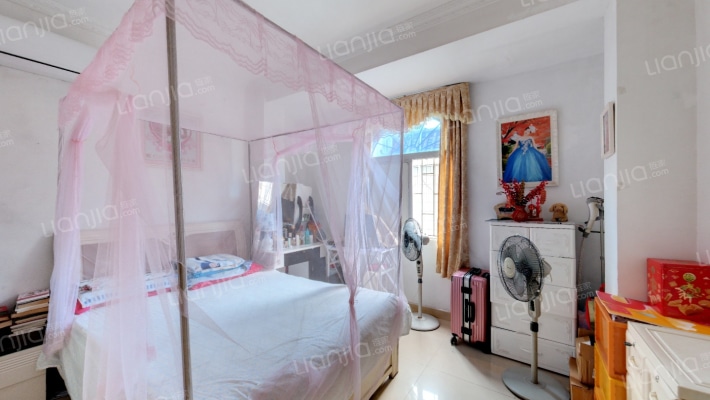 布吉区金沙花园二手房实景图