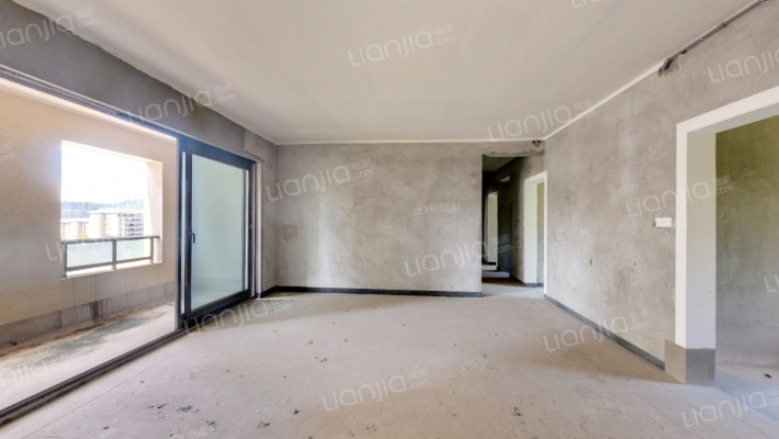 鲁能泰山7号七街区二手房实景图