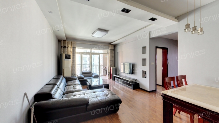 保利香槟花园F组团二手房实景图