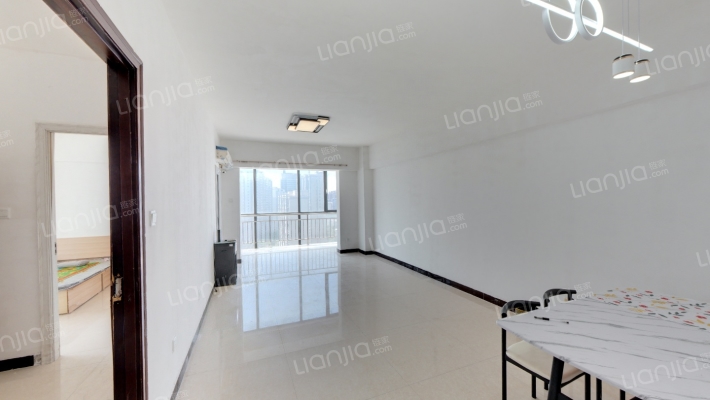 美好名流水晶宫二手房实景图