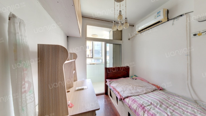 山庄南一巷二手房实景图