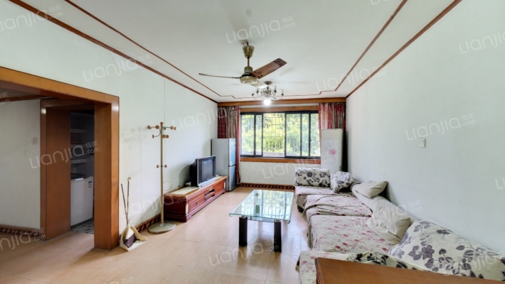 雨轩华新小区二手房实景图