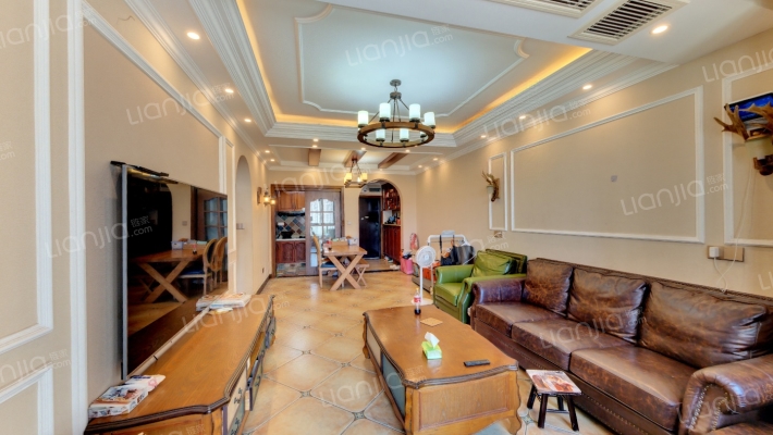 保利爱尚里尚彩二手房实景图