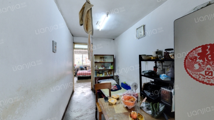 银行里二手房实景图