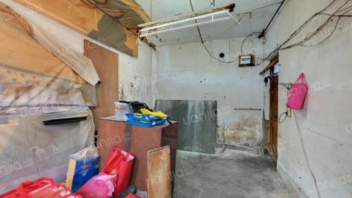 察哈尔路二手房实景图