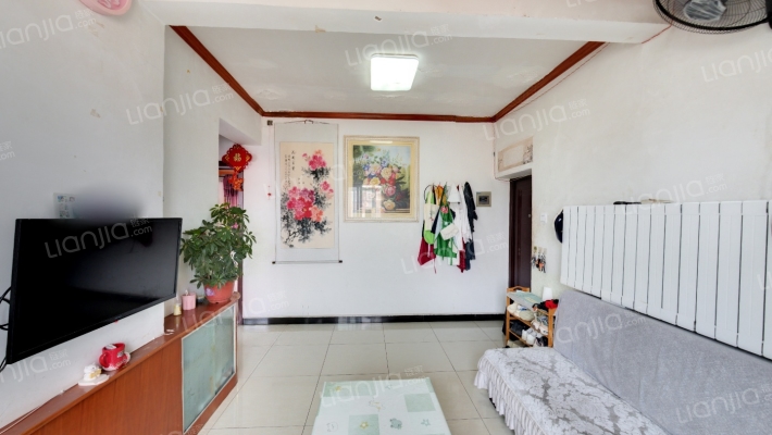 卫生局集资楼二手房实景图