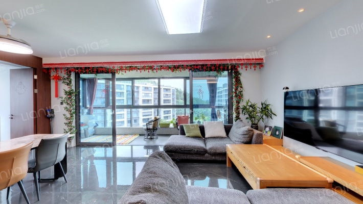 香格里拉蓝月春晓二手房实景图