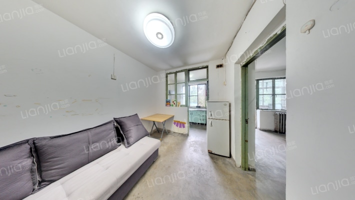 六一幼儿园家属楼二手房实景图