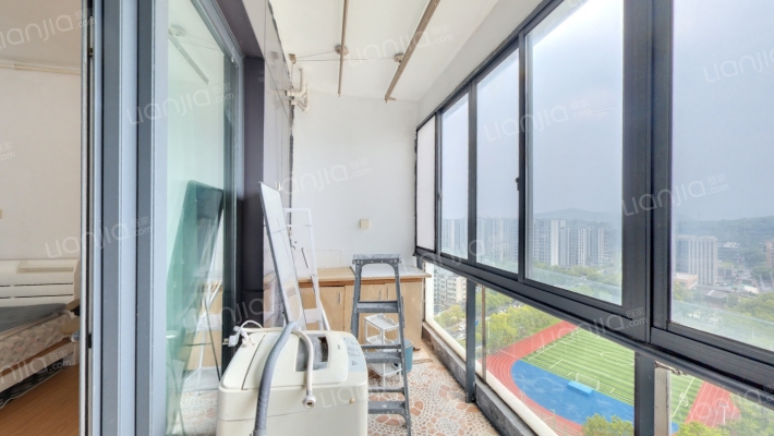 朗郡庭园二手房实景图