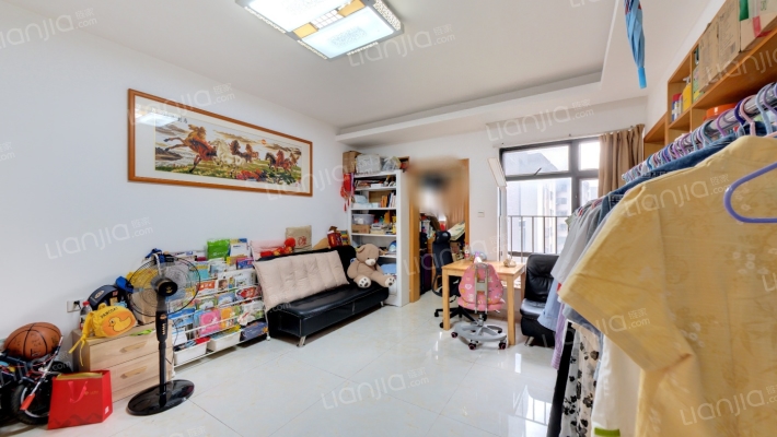 英煌新座二手房实景图