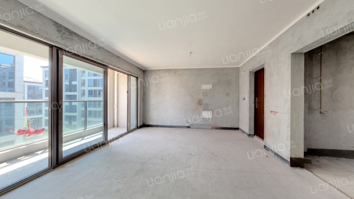 顶峰林语蝶院二手房实景图