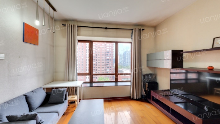 蓝堡国际公寓二手房实景图