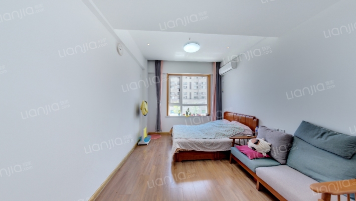 恒峰天泉小镇欢乐颂二手房实景图