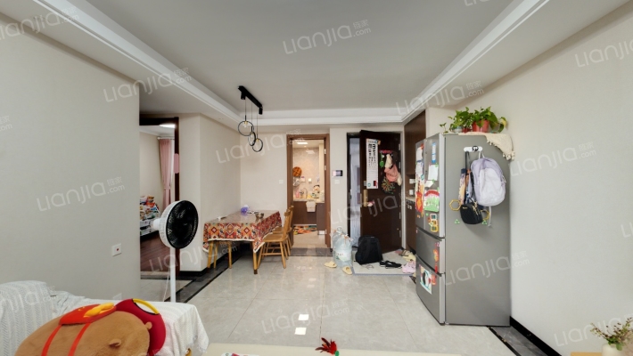 伴湖雅苑二手房实景图