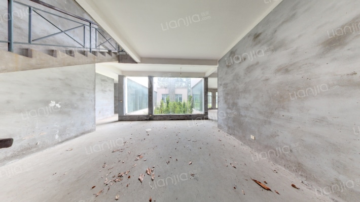 宝镇湖滨别墅二手房实景图