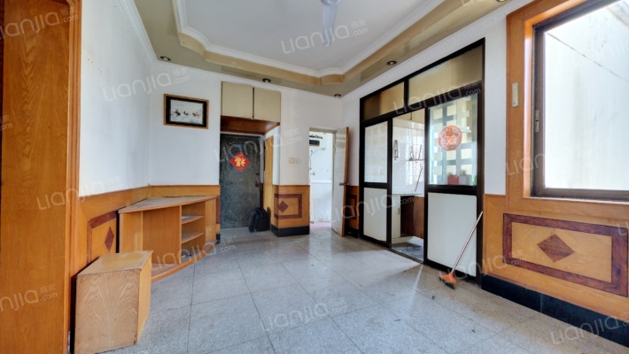 东界巷18号二手房实景图