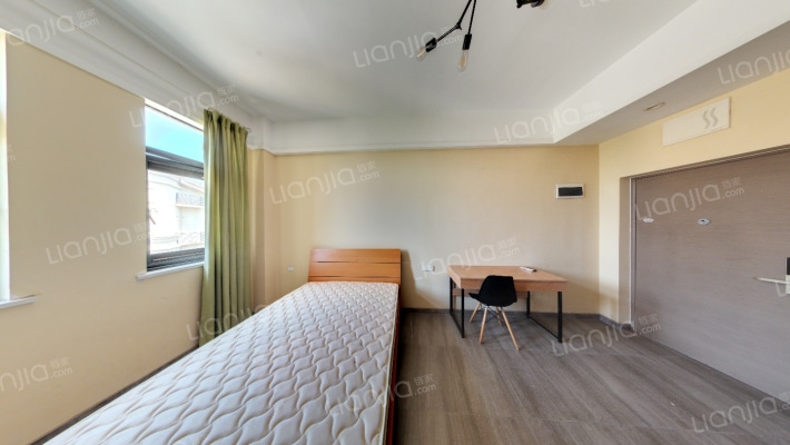 盛唐叠彩山一期二手房实景图