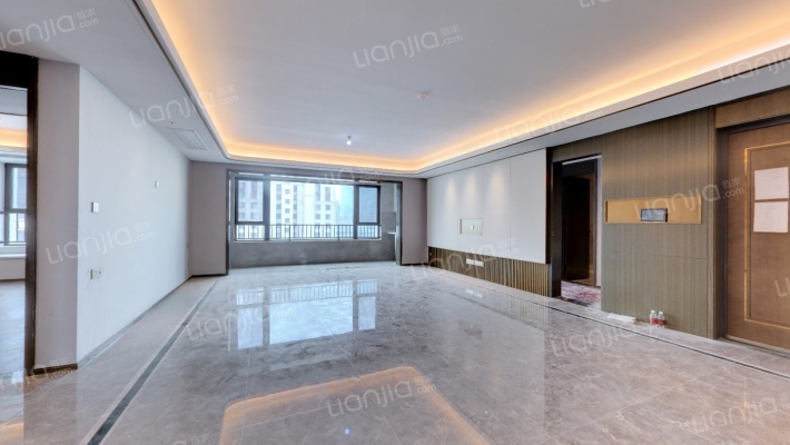 绿地IFC中央公馆四区二手房实景图