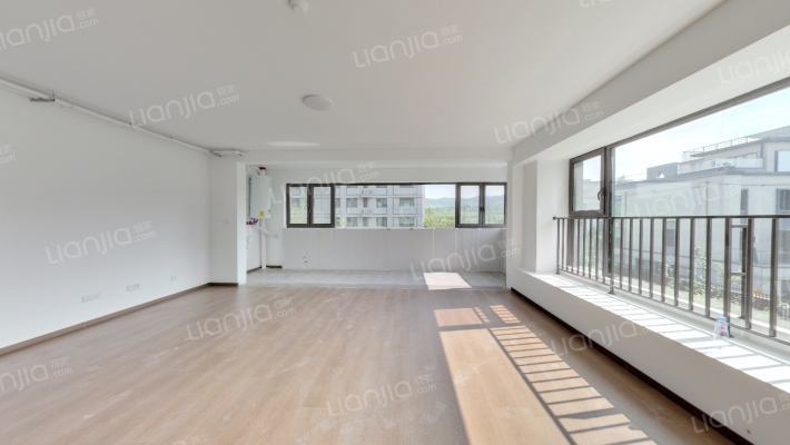 鑫都森林山二手房实景图