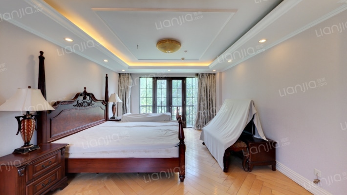 CBD国际高尔夫别墅二手房实景图