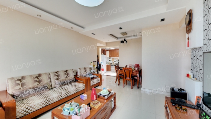 逸静丰豪二手房实景图