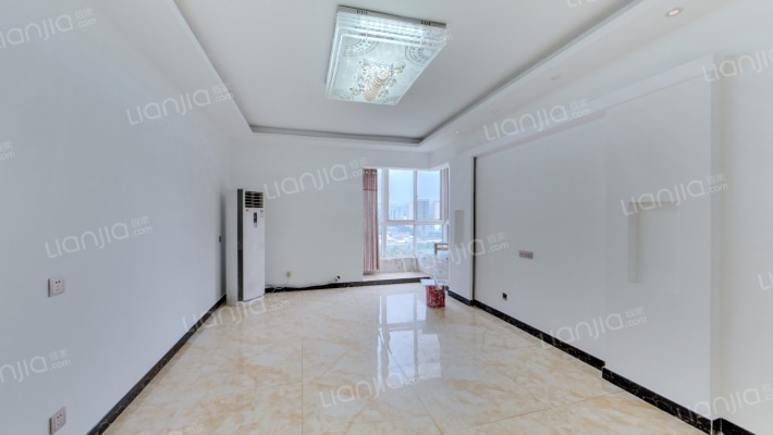 水岸东方三期二手房实景图