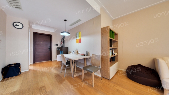 月亮湾3号美颂花园一期二手房实景图