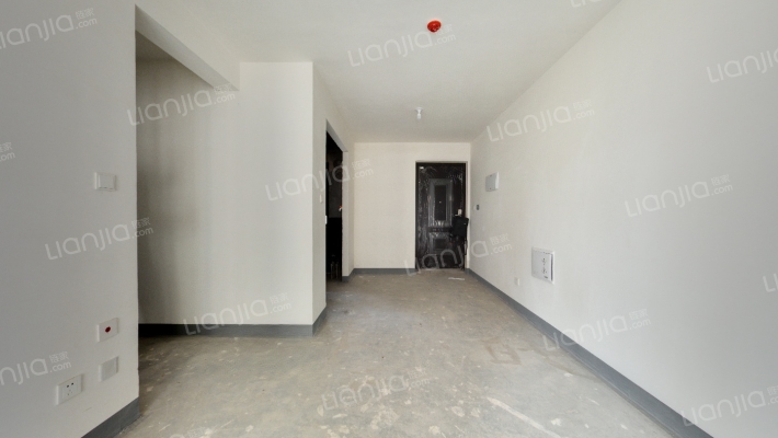 卓越·蔚蓝郡二手房实景图