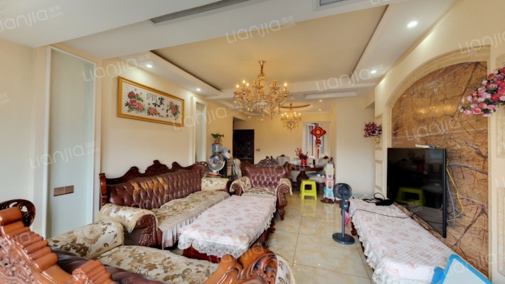 新鸥鹏泊雅湾北区二手房实景图