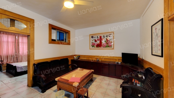 晶玻家属院二手房实景图