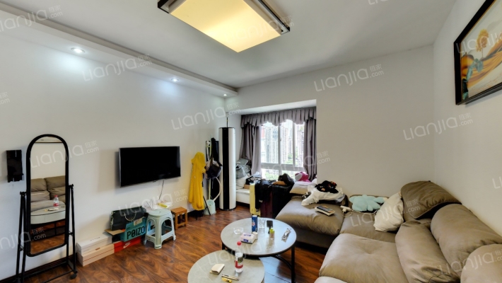 前卫江畔二手房实景图