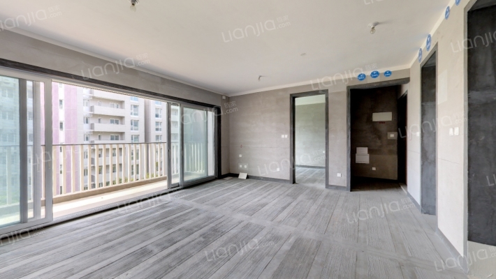 永威上和郡南区二手房实景图