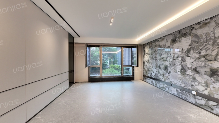 中海都阙台二手房实景图