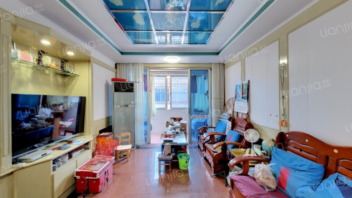 霞西新村二手房实景图