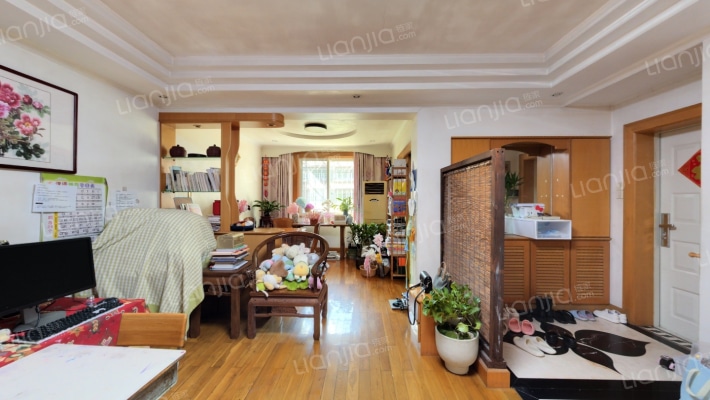 彩虹新村二手房实景图