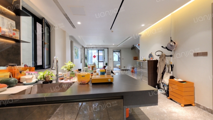 龙湖滟澜海岸二手房实景图