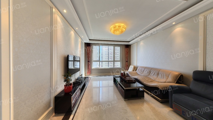 市南金茂湾一期二手房实景图