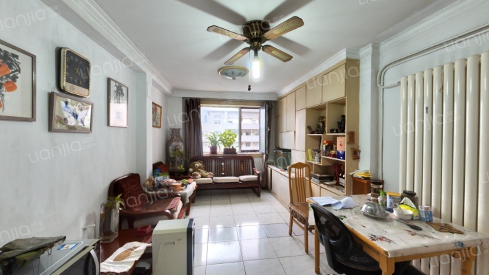 环友里二手房实景图