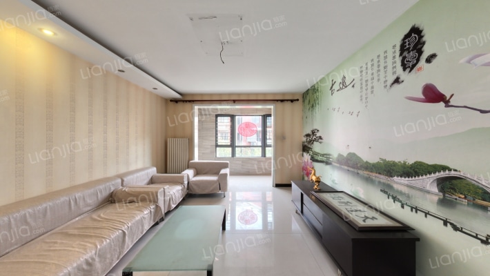 宝翠花都焕景园二手房实景图